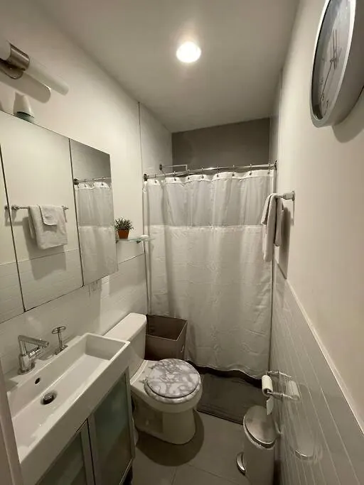 Lägenhet Modern 1-Bedroom In Manhattan-New York, Ny